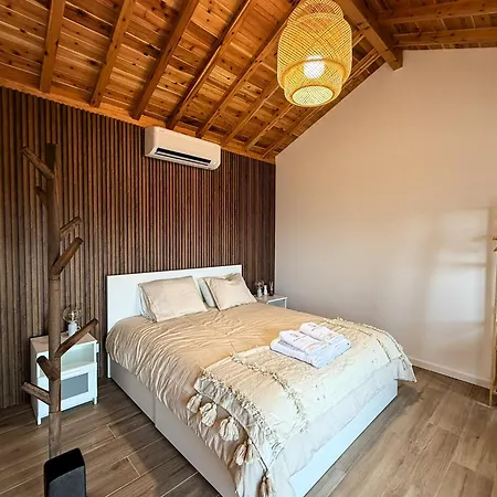 Baia Canas House - * Porto Martins