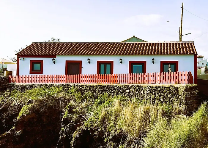 Baia Canas House - *