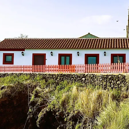 Baía Canas House - *