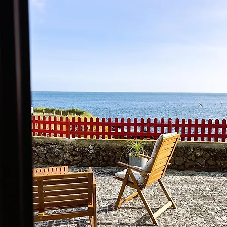 Baia Canas House - *